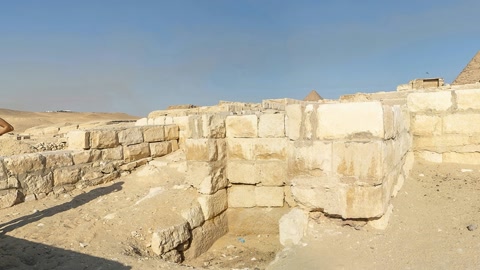 Camel caravan at archaeological excavation — Stillmotion