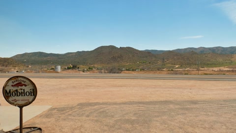 Desert roadside gas station — Stillmotion