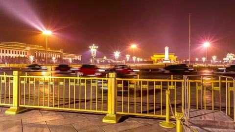 Night promenade by illuminated square — Stillmotion