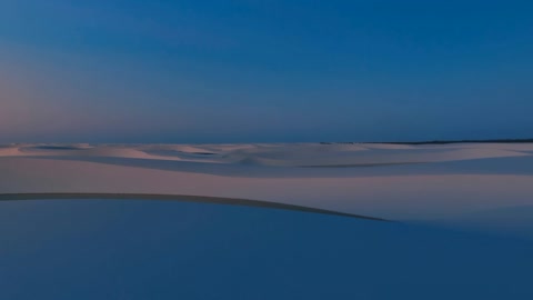 Desert dunes at sunset — Stillmotion