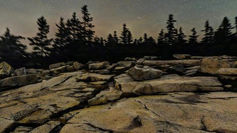 Rocky coast at night — Stillmotion