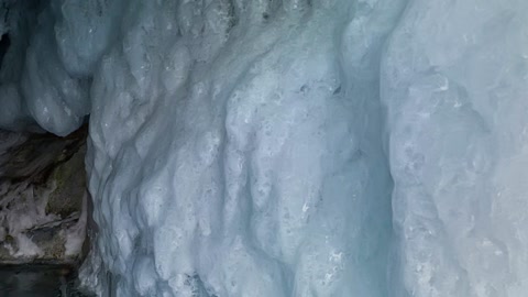 Massive frozen ice shelf — Stillmotion