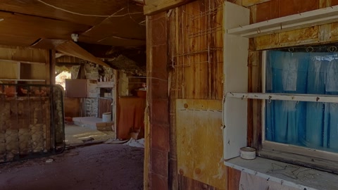 Abandoned rustic cabin interior — Stillmotion
