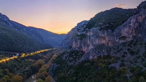 Rocky mountain valley at dusk — Stillmotion