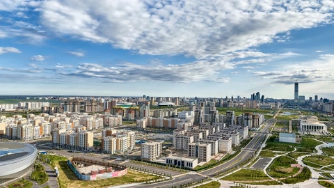 Modern cityscape with office complex — Stillmotion