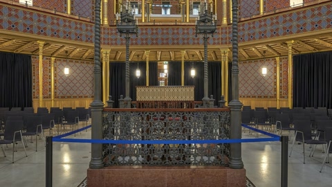 Historic theatre interior with seating rows — Stillmotion