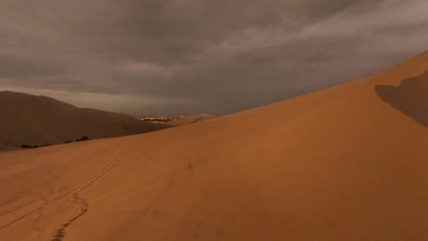 Desert dunes at sunset — Stillmotion
