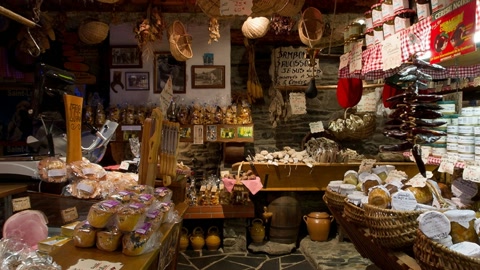 Indoor general store with cheese and jars — Stillmotion