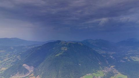 Mountain valley view — Stillmotion