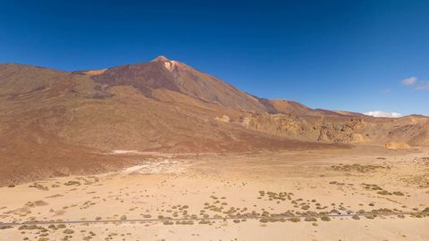 Rocky mountain desert valley — Stillmotion