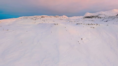 Snowy mountain at sunset — Stillmotion