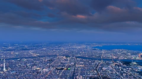 City skyline under dramatic sky — Stillmotion