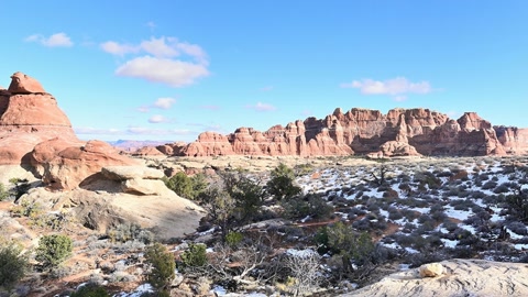 Desert buttes and sandstone formations — Stillmotion