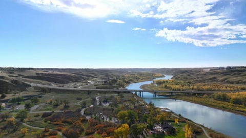 River valley in badlands terrain — Stillmotion