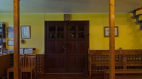 Ornate church interior with icons — Stillmotion