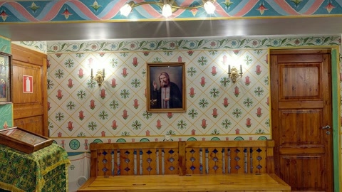 Ornate Orthodox church interior — Stillmotion