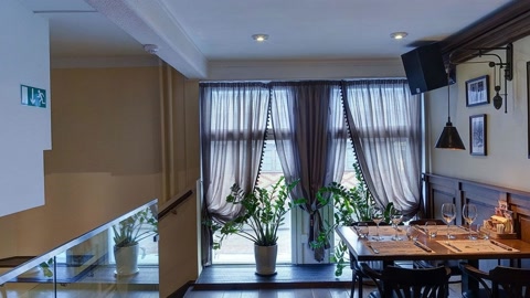 Restaurant interior with wooden tables — Stillmotion