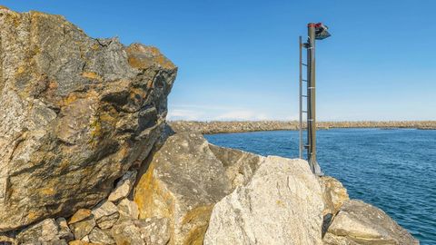 Rocky coastal harbor waters — Stillmotion