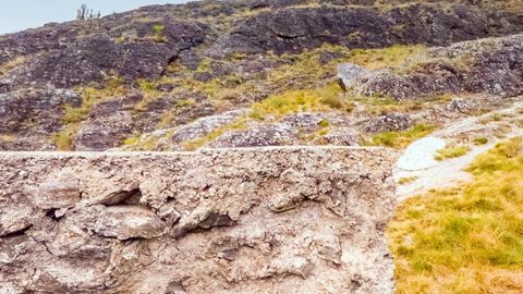 Hilltop village with mountain views — Stillmotion
