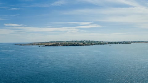 Coastal bay and stone fortress — Stillmotion