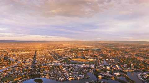 Coastal city at sunset — Stillmotion