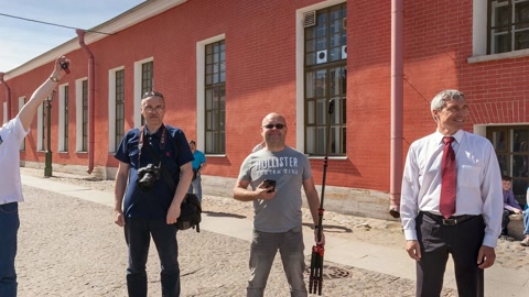 Departure of the Star Trek car expedition from St. Petersburg to Baikonur Cosmodrome — Stillmotion