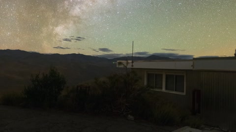 Milky Way over the Swedish-ESO Submillimetre Telescope — Stillmotion