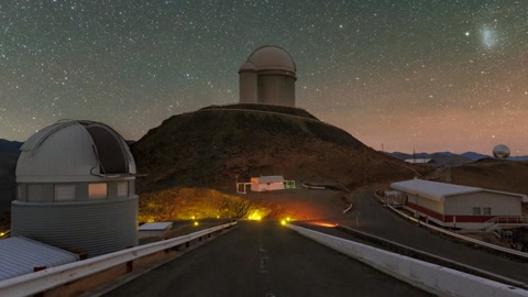 Milky Way arc above La Silla — Stillmotion