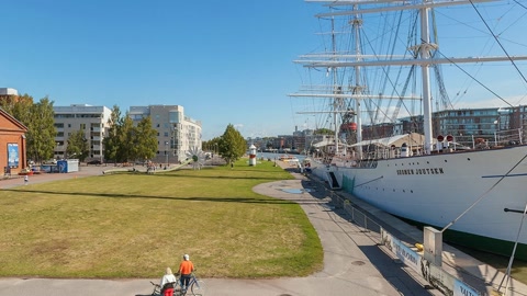 Harbor cityscape with ships and cranes — Stillmotion