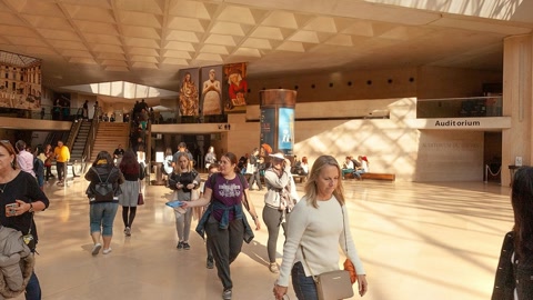 Spacious museum entrance hall — Stillmotion