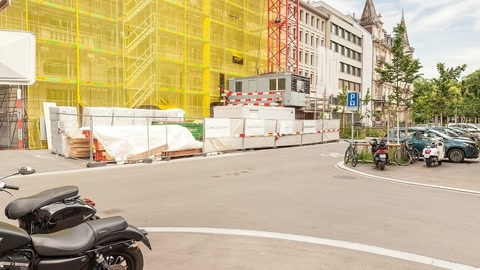 Urban street with modern buildings — Stillmotion