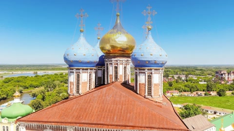 Orthodox church overlooking city and park — Stillmotion