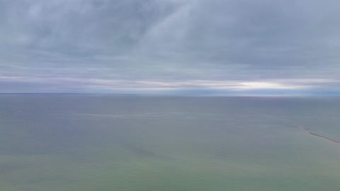 Lagoon with sandy spits and cloudy skies — Stillmotion