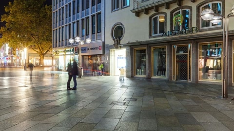 Urban plaza at night — Stillmotion