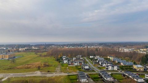 Village view with red tower — Stillmotion
