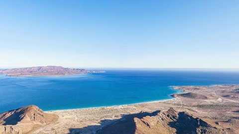 Coastal desert mountains and sea — Stillmotion