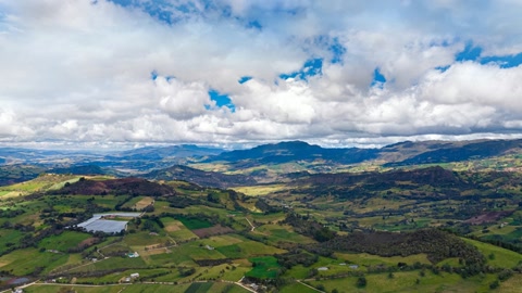 Green valley landscape — Stillmotion