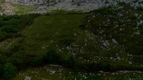 Mountain valley with low clouds — Stillmotion