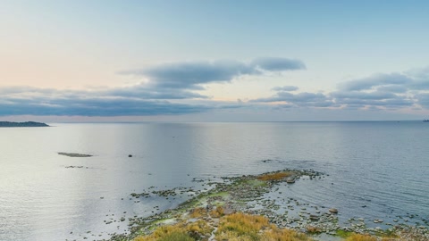 Shallow coastal lagoon shoreline — Stillmotion