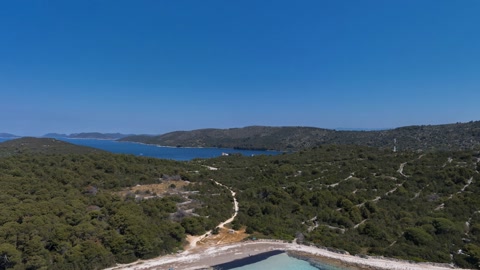 Turquoise lagoon with anchored boats — Stillmotion