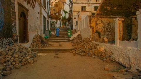 Narrow alley in a medina — Stillmotion