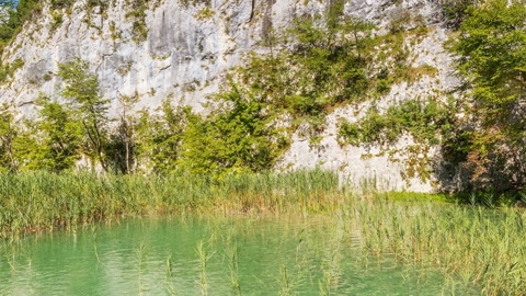 Natural lake and cliff landscape — Stillmotion