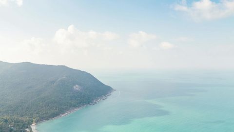 Coastal mountain landscape — Stillmotion