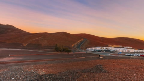 Dawn at Paranal — Stillmotion