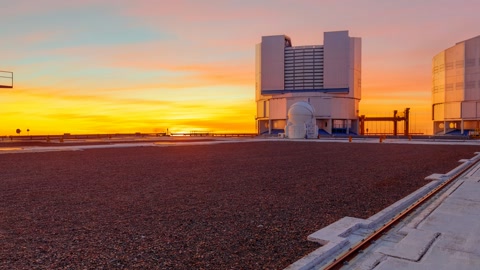 VLT platform at sunset — Stillmotion
