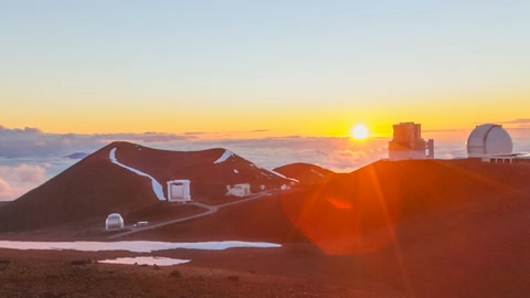 Golden Hour at Maunakea — Stillmotion