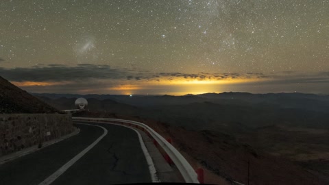 La Silla under the arch — Stillmotion