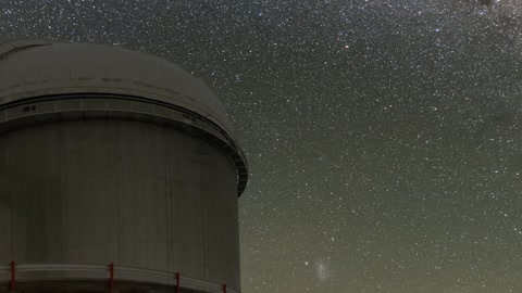 La Silla under the arch — Stillmotion