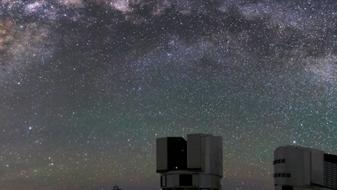 Milky Way over Paranal — Stillmotion